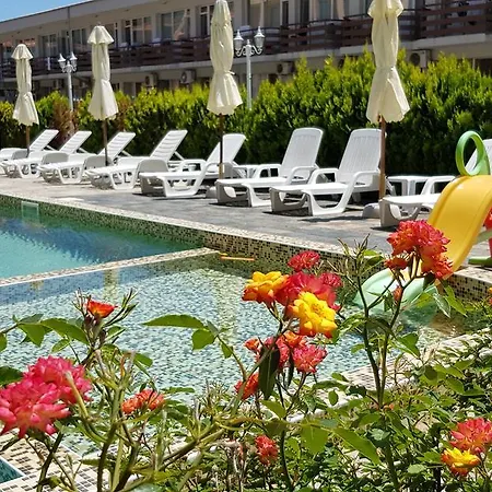 Golden Hermes Apartament *