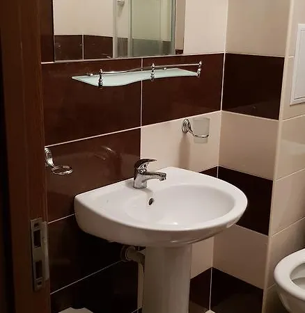 Golden Hermes Apartment *